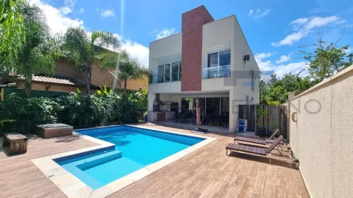Casa à Venda na Praia da Baleia - Condomínio Aldeia da Baleia