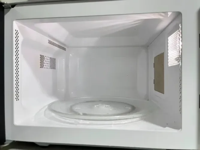 01 - MICROONDAS - MIDEA - Desconto especial para vender rápido
