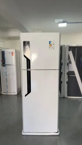 Geladeira Electrolux Frost Free com AutoSense 481L Efficient Duplex nova<br>