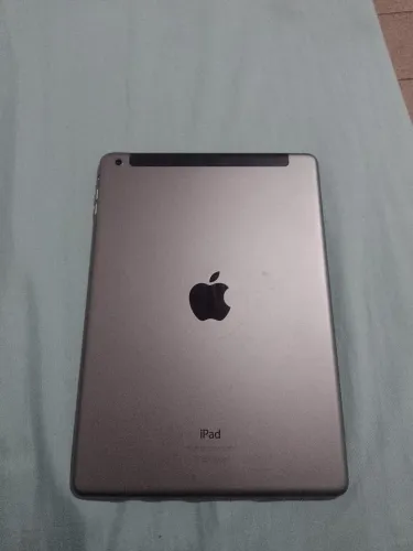 iPad Air 1ª geração 32GB Wi-Fi + Celular, Cinza