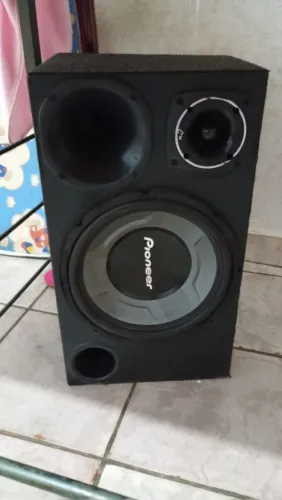 Caixa trio Pioneer semi nova
