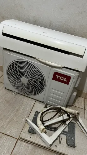 Ar condicionado tipo split TCL 9000 BTU/h