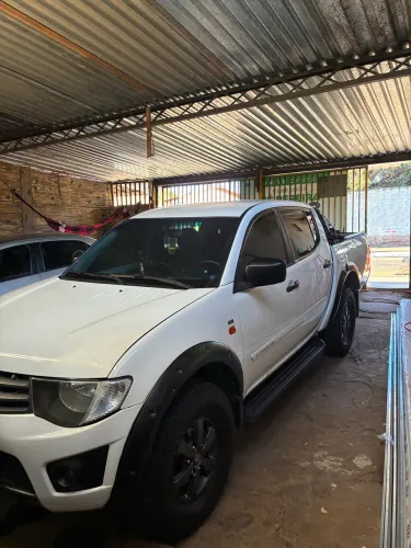 Mitsubishi L200 Triton HPE 3.2 CD TB Int.diesel MEC 2013