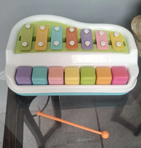 Baby Xilofone da marca Zoop Toys. Piano