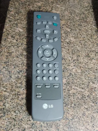 Controle Remoto para Videocassetes LG e Gradiente