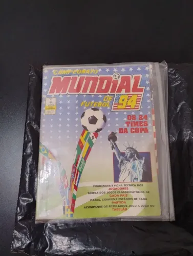 Álbum Copa Do mundo 1994 INCOMPLETO 100 figurinhas coladas