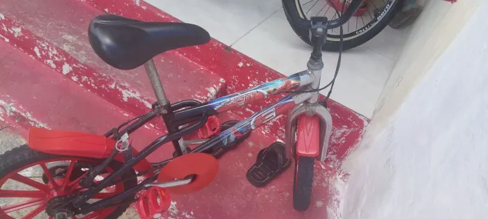 Bicicleta homem aranha