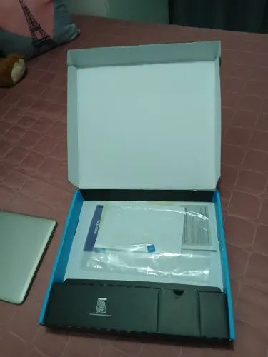 Notebook Positivo, pouco usado