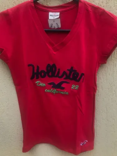 T-Shirt Vermelha Inspiração da Marca Pacific Merchants