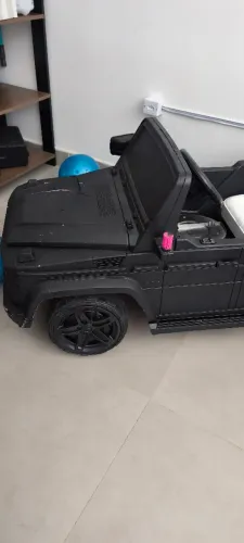 Mini carro elétrico preto