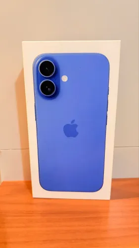 iPhone 16 Ultramarino 128GB - Impecável + Nota Fiscal.