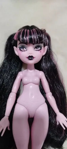 Boneca Draculaura G3 Monster High ( LEIA A DESCRIÇÃO)
