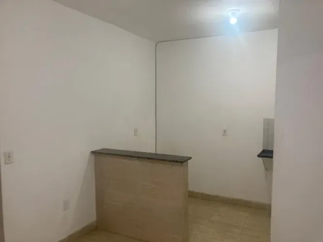 Kitnet para alugar - água e luz inclusos - R$ 850,00