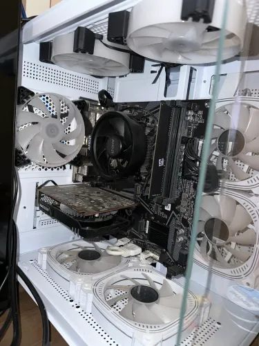 Pc Ryzen 5 5500, Rx6400, 8Gb ram