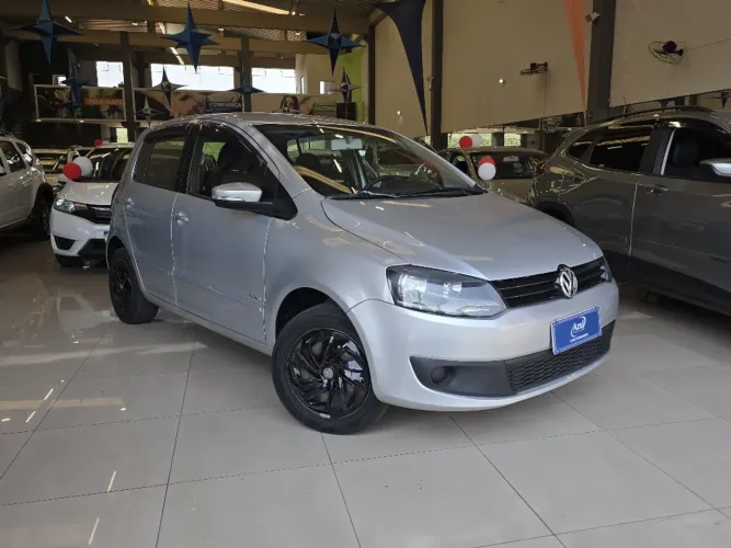 Volkswagen Fox 1.0 MI Total Flex 8V 5P 2013
