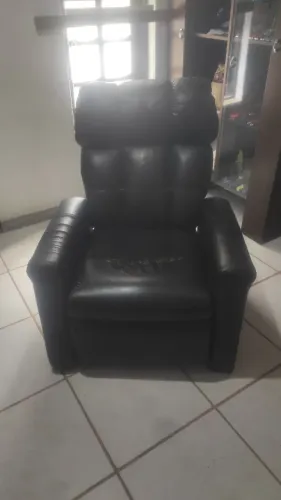 Poltrona Avô Papai Retrátil Reclinável Couro