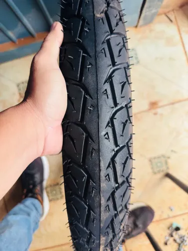 Pneu 90/90/18 levorin