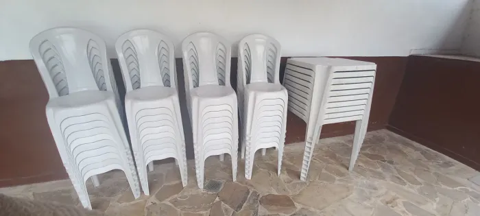 Aluguel de mesas e cadeiras