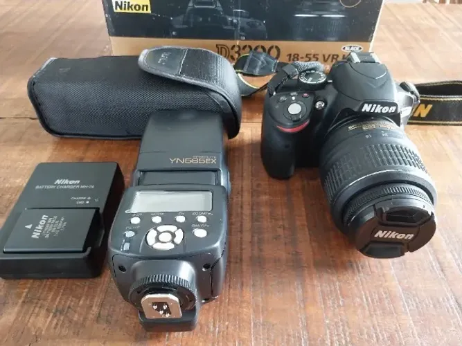 NIKON D3200