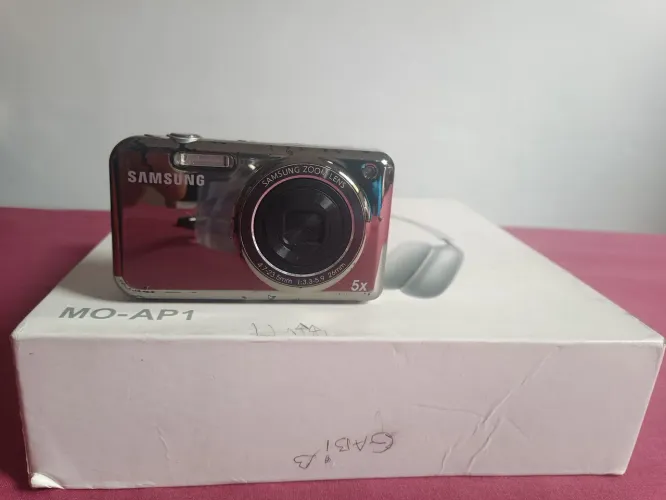 Câmera fotográfica digital Samsung PL 100