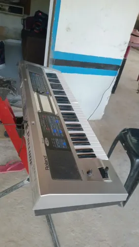 Vendo teclado Roland Prelude muito conservado.