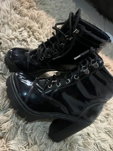 Bota de couro 35