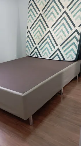 Colchão de casal com a base Box Ortobom. ( Semi novo e muito bem cuidado)
