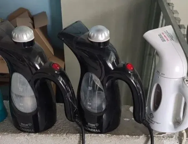 Lote 3 steam vaporizador passar roupa ( o lote por 100,00)