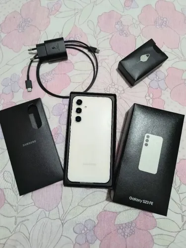 Samsung S23 FE 256GB- Seminovo em excelente estado
