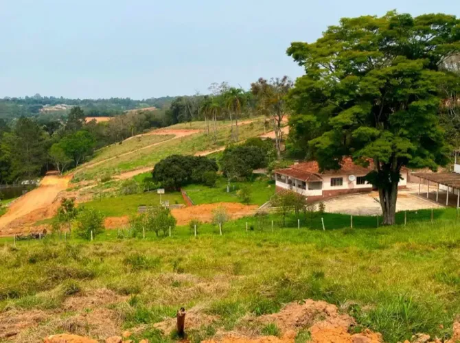Lote 500m² Lageadinho Ibiúna Condomínio na Planta com Segurança 24h