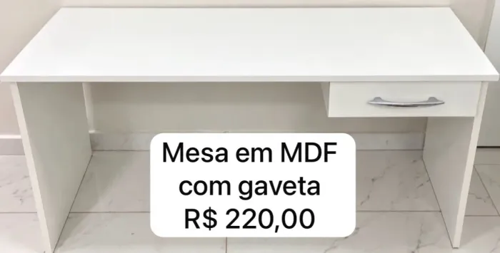 Vendo Mesa com gaveta em MDF