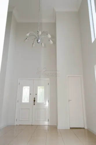 Casa sobrado de 498m² com 04 suítes para venda e locação - Residencial Flórida