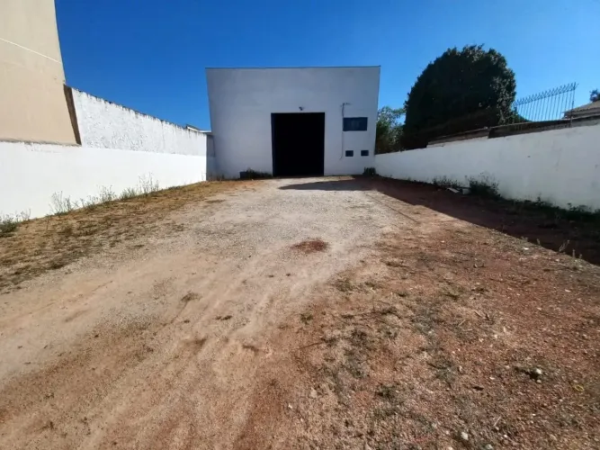 Barracão para alugar por R$ 10000.00, 400.00 m2 - BOQUEIRAO - CURITIBA/PR