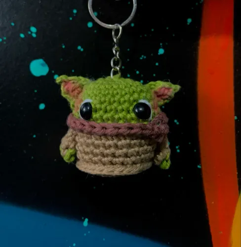 Chaveiro de Crochê Baby Yoda O Mandaloriano