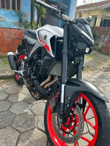 Vende-se MT-03