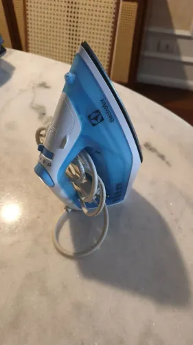 Ferro de Passar Roupa Electrolux