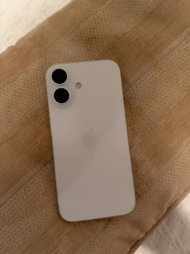 iPhone 16 128gb usado