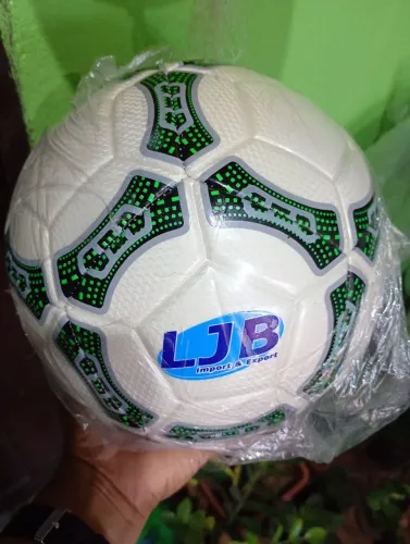 Bola de campo costurada peso padrão 415 gramas