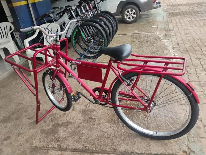 Bicicleta cargueira aro 26 vermelha