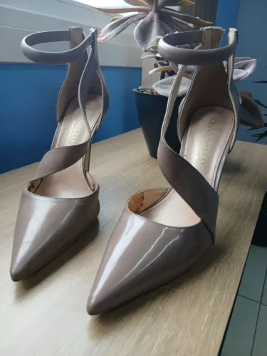 SCARPIN CECCONELLO NUDE