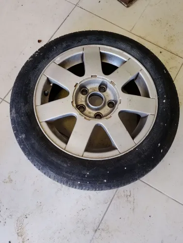 Roda com pneu aro 15 furacão 5x112
