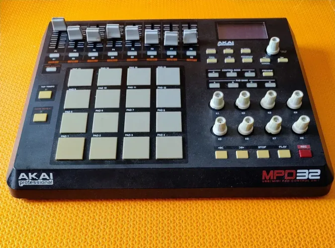 MPD32 - Akai