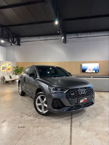 Audi Q3 SPB Perf. Black 2.0 TFSI Tipt. Quat. 2022