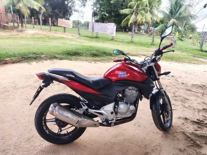 CB 300