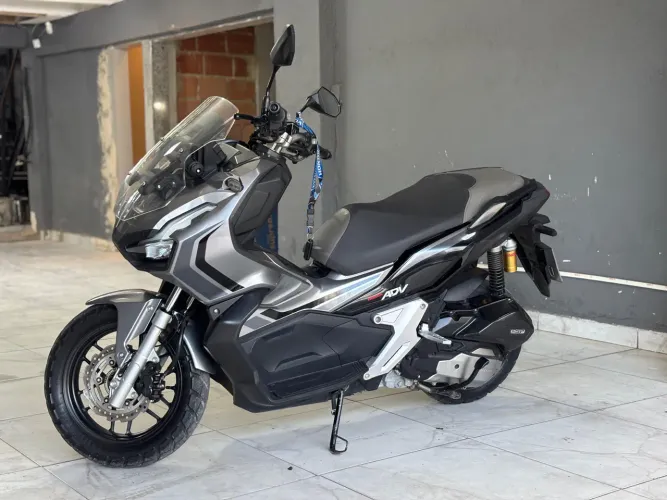 HONDA ADV 150 2023 - 9 MIL KM!