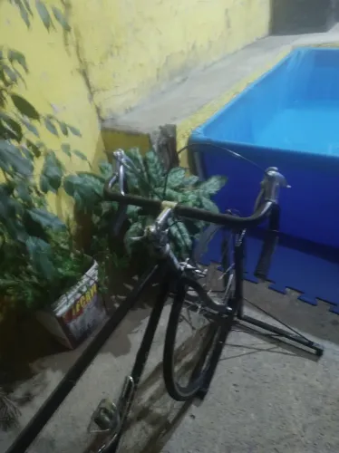 Bike Speed linda( Suporte garrafa e bomba pneus)