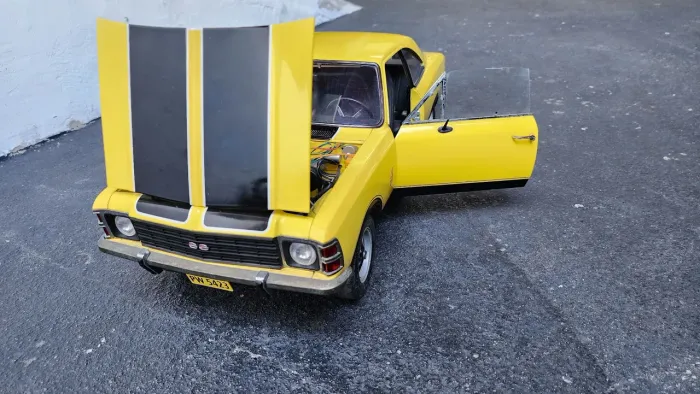 Relíquia Raridade Lenda Miniatura escala 1;18 Opala SS 1979