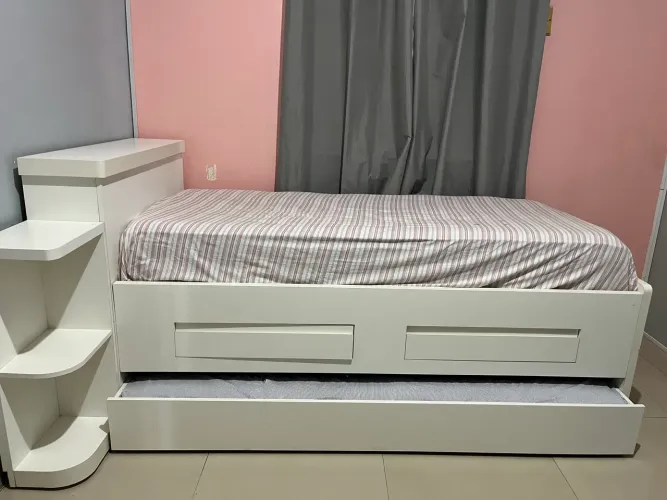 Vendo cama de MDF 100% planejada.