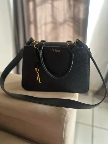 Bolsa na Santa Lolla preta