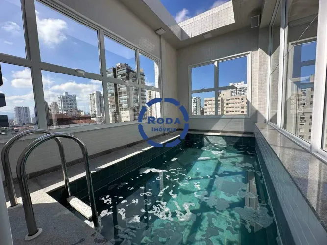 Cobertura para Locação Duplex com 3 Quartos na quadra da Praia - Embaré